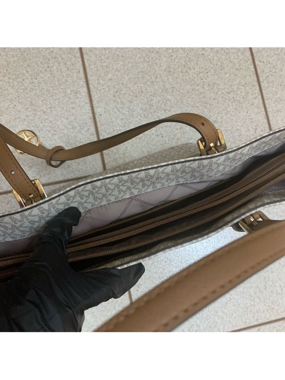 MICHAEL Michael Kors Tan Tote with Structured Design - Picture 3 of 3